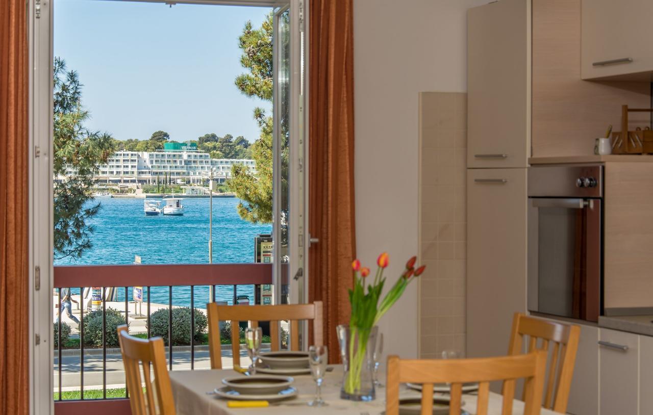 Apartment Riva Poreč Exterior foto