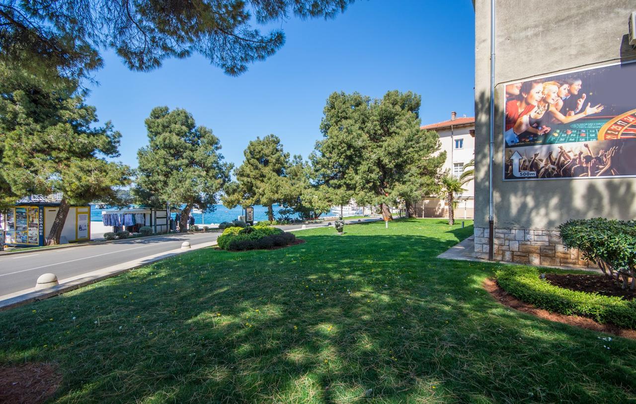 Apartment Riva Poreč Exterior foto